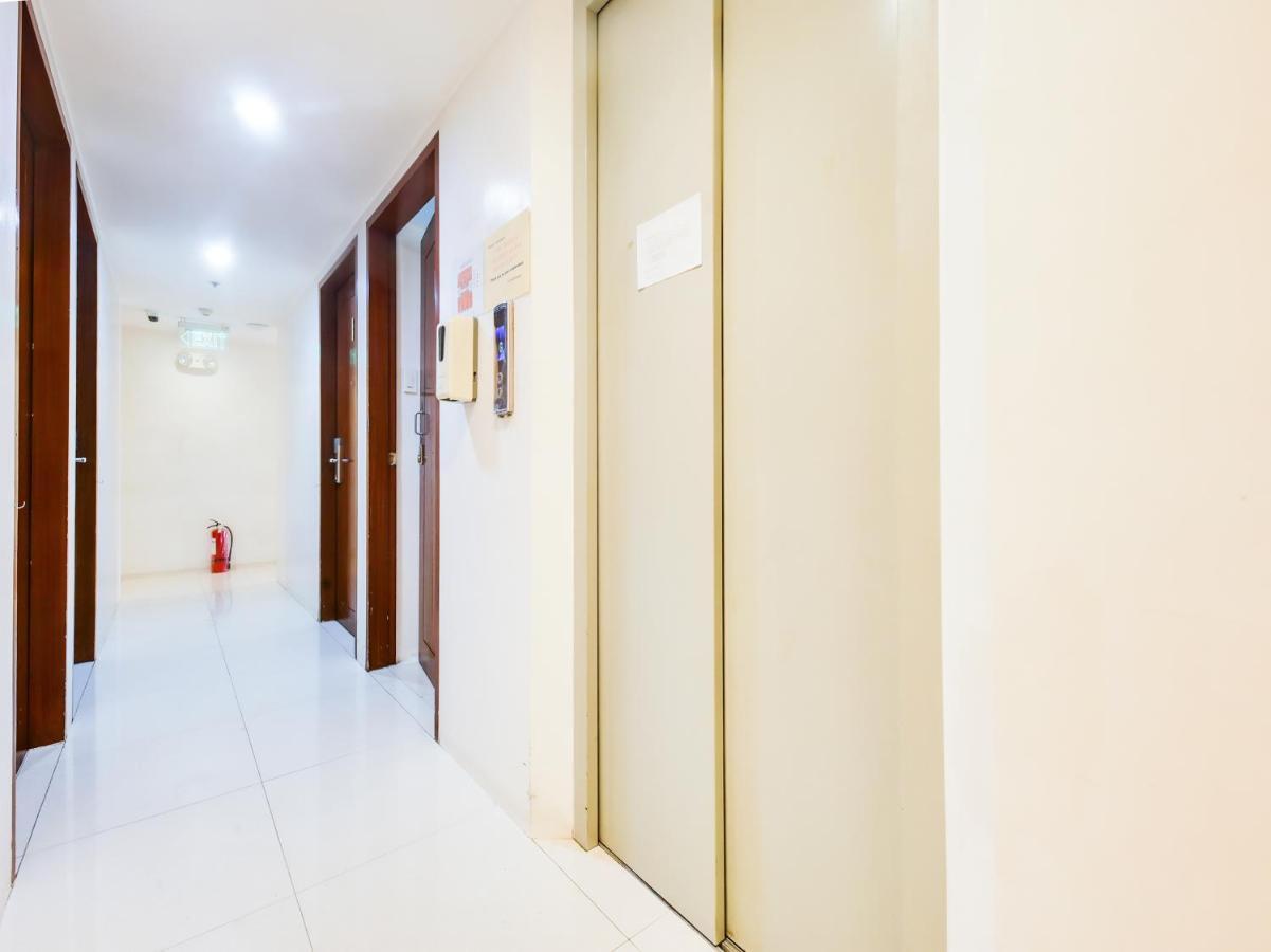 Oyo 893 Dian Suites Makati Манила Экстерьер фото