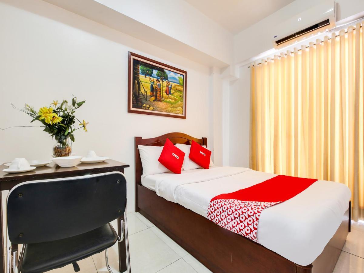 Oyo 893 Dian Suites Makati Манила Экстерьер фото