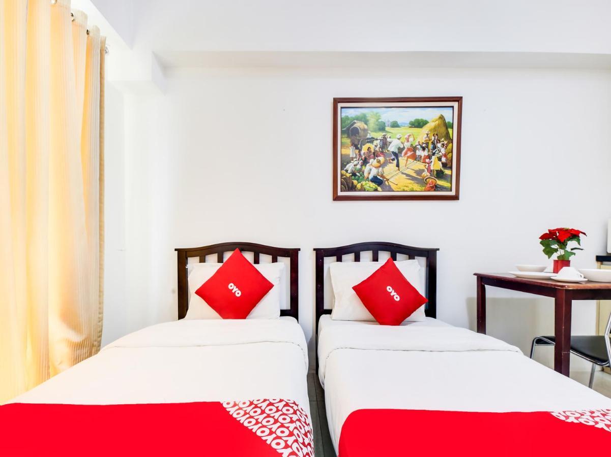 Oyo 893 Dian Suites Makati Манила Экстерьер фото