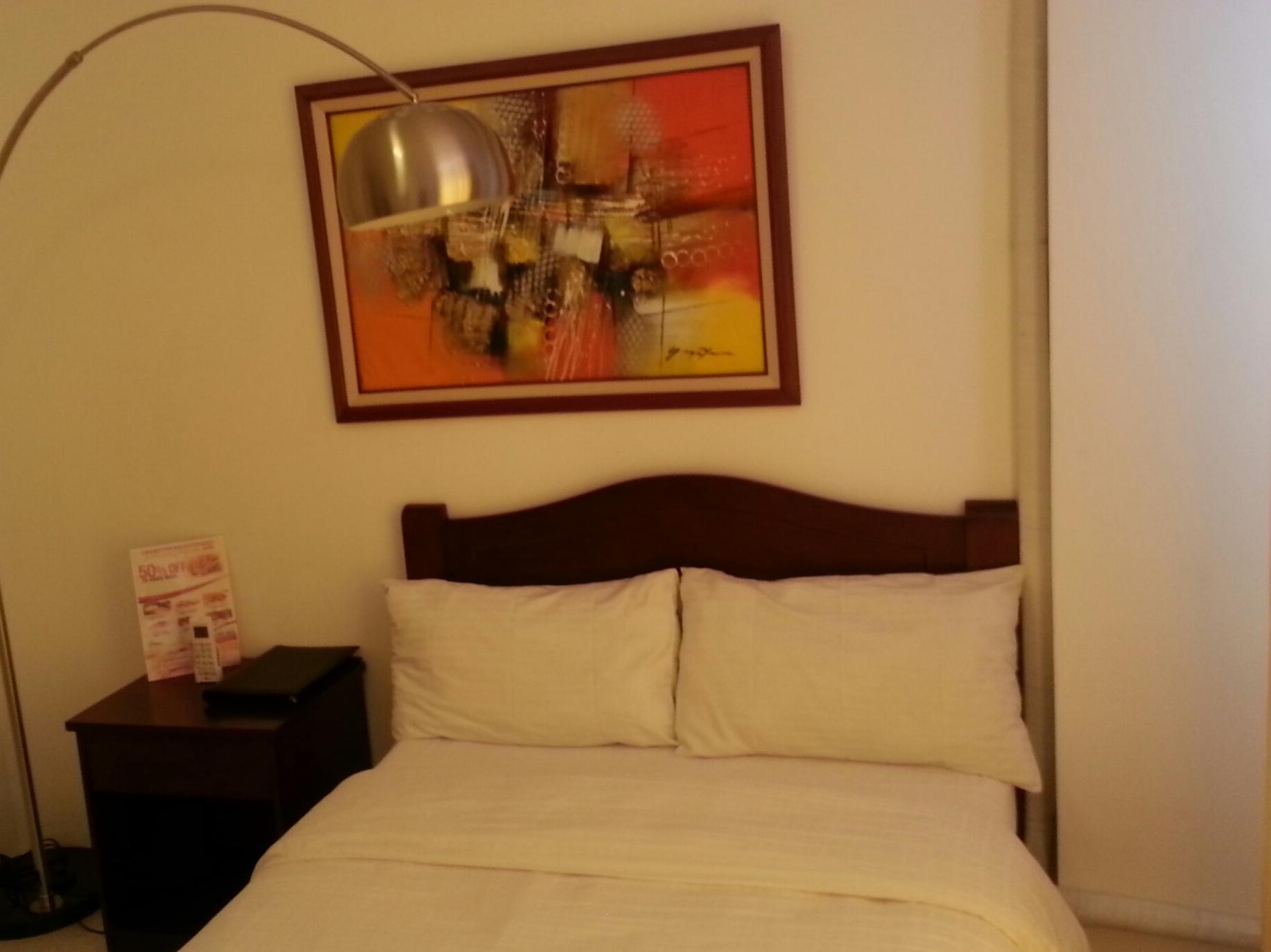 Oyo 893 Dian Suites Makati Манила Экстерьер фото