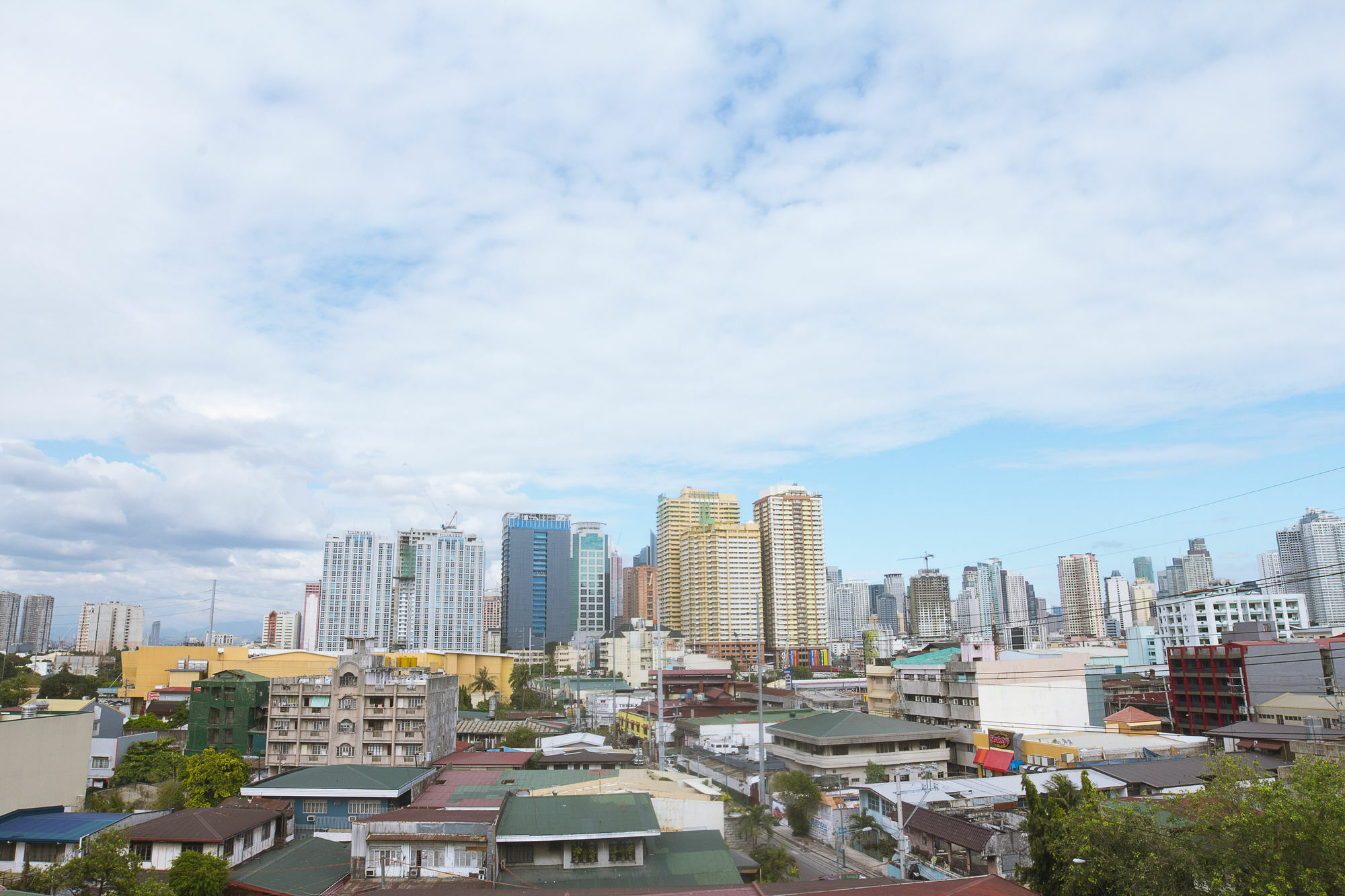 Oyo 893 Dian Suites Makati Манила Экстерьер фото
